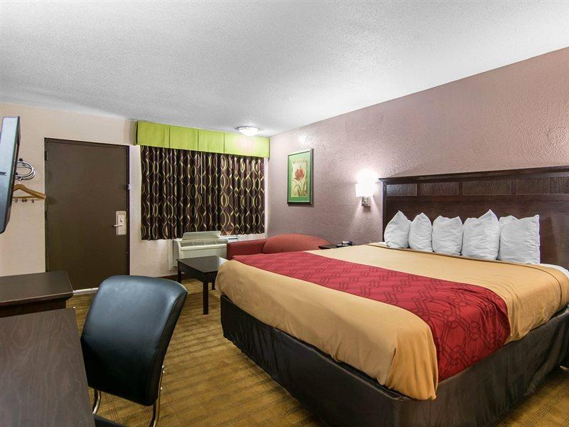 Econo Lodge Weldon - Roanoke Rapids Bagian luar foto