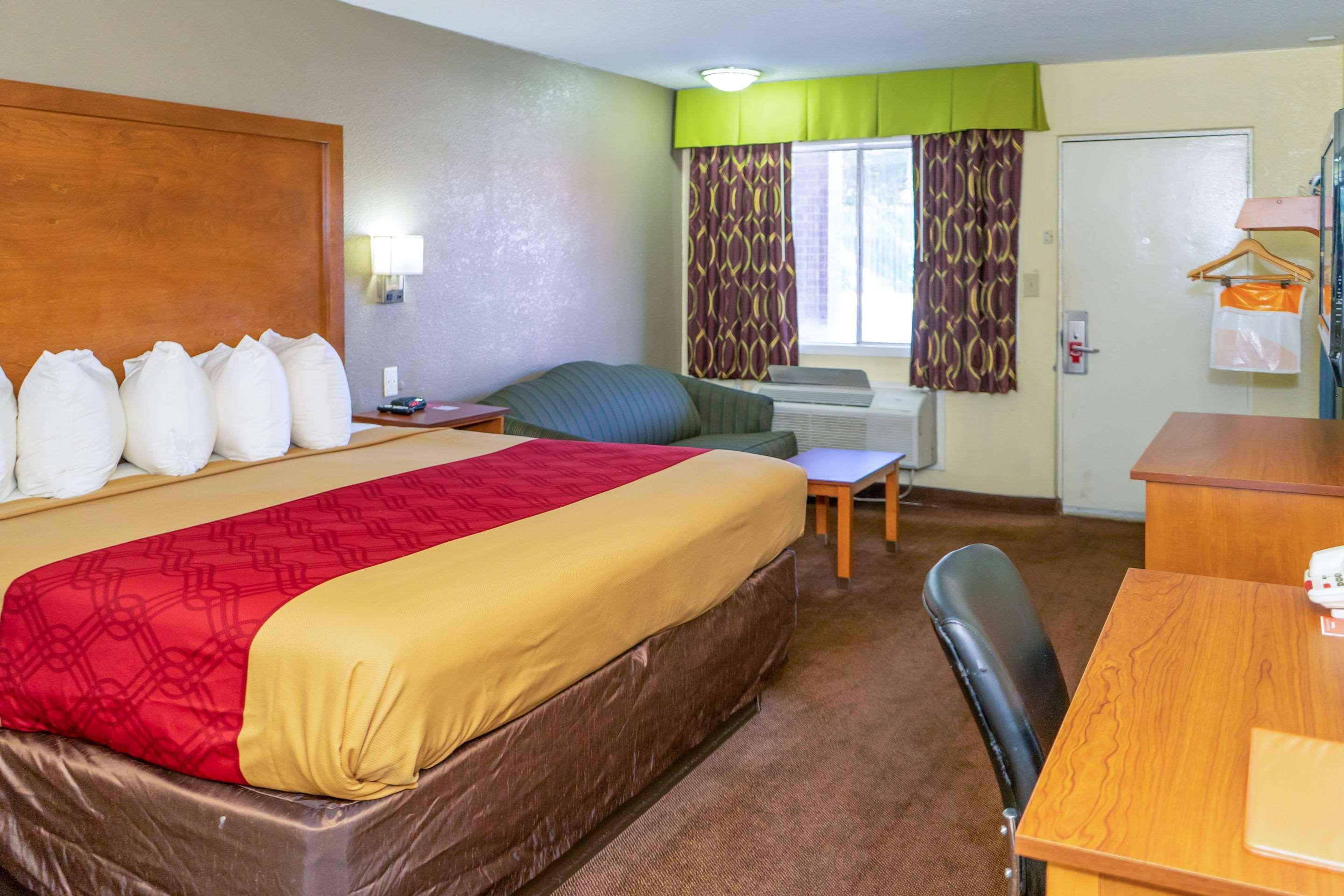 Econo Lodge Weldon - Roanoke Rapids Bagian luar foto