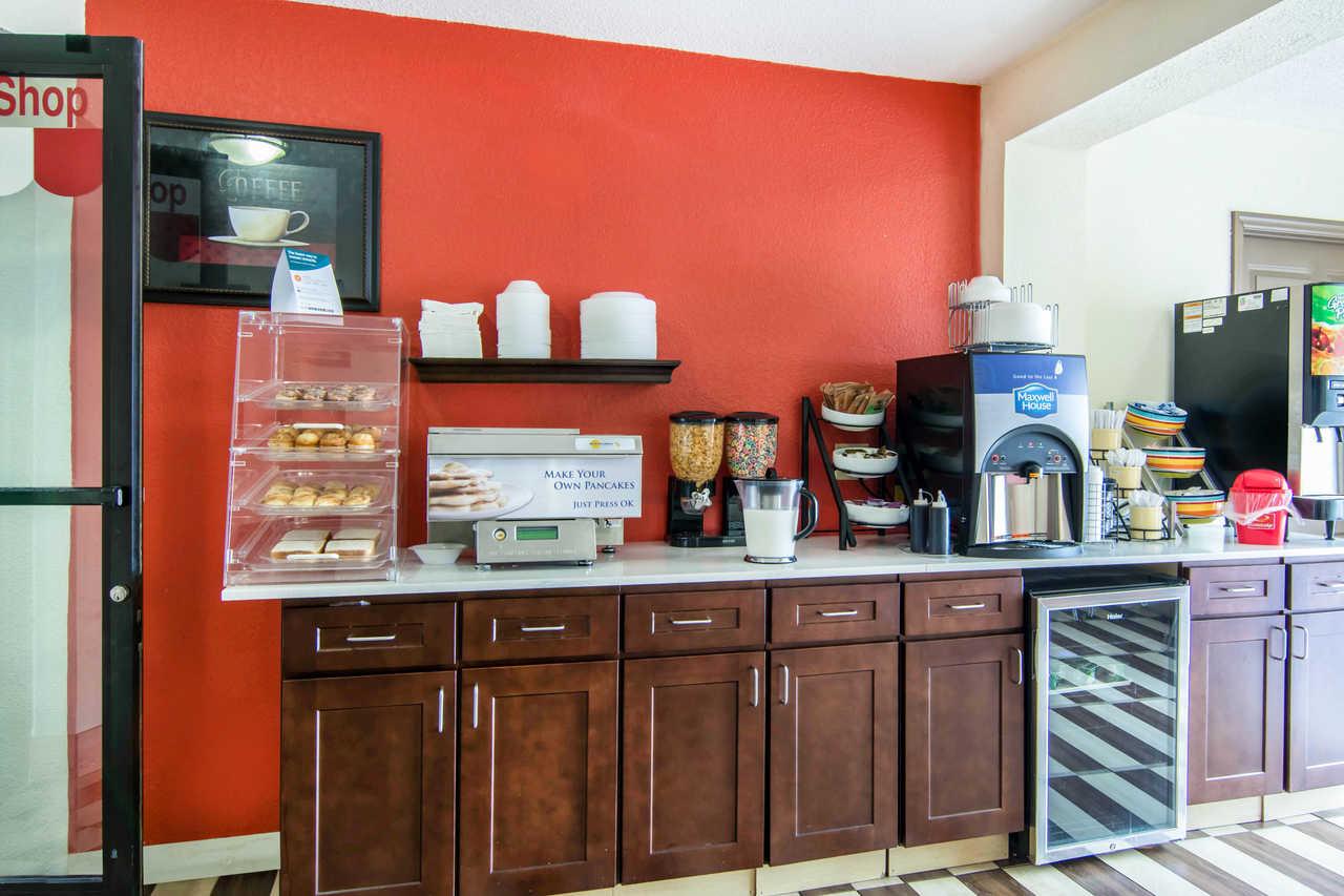 Econo Lodge Weldon - Roanoke Rapids Bagian luar foto