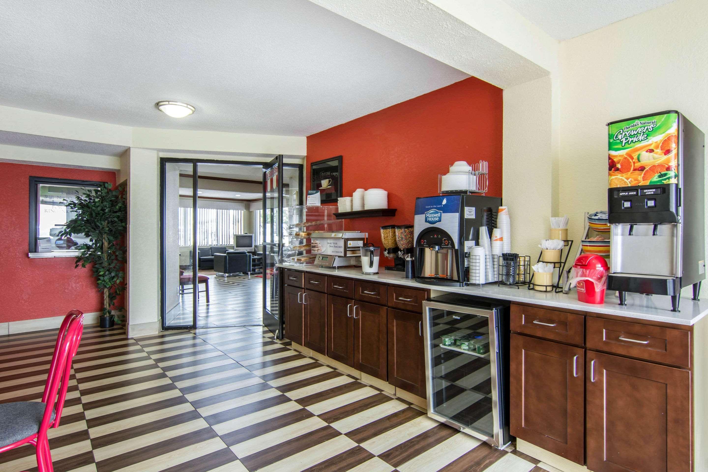 Econo Lodge Weldon - Roanoke Rapids Bagian luar foto