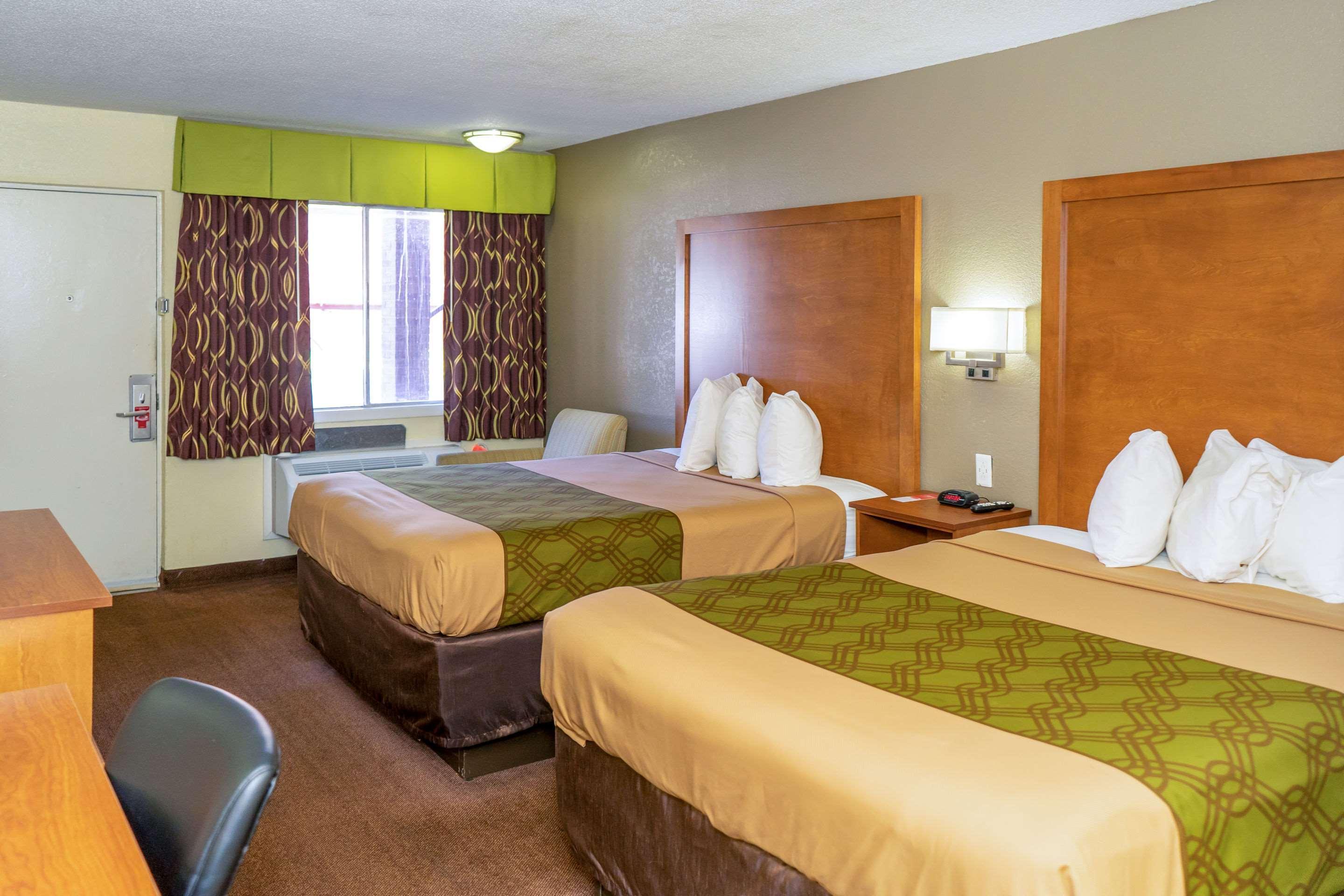 Econo Lodge Weldon - Roanoke Rapids Bagian luar foto
