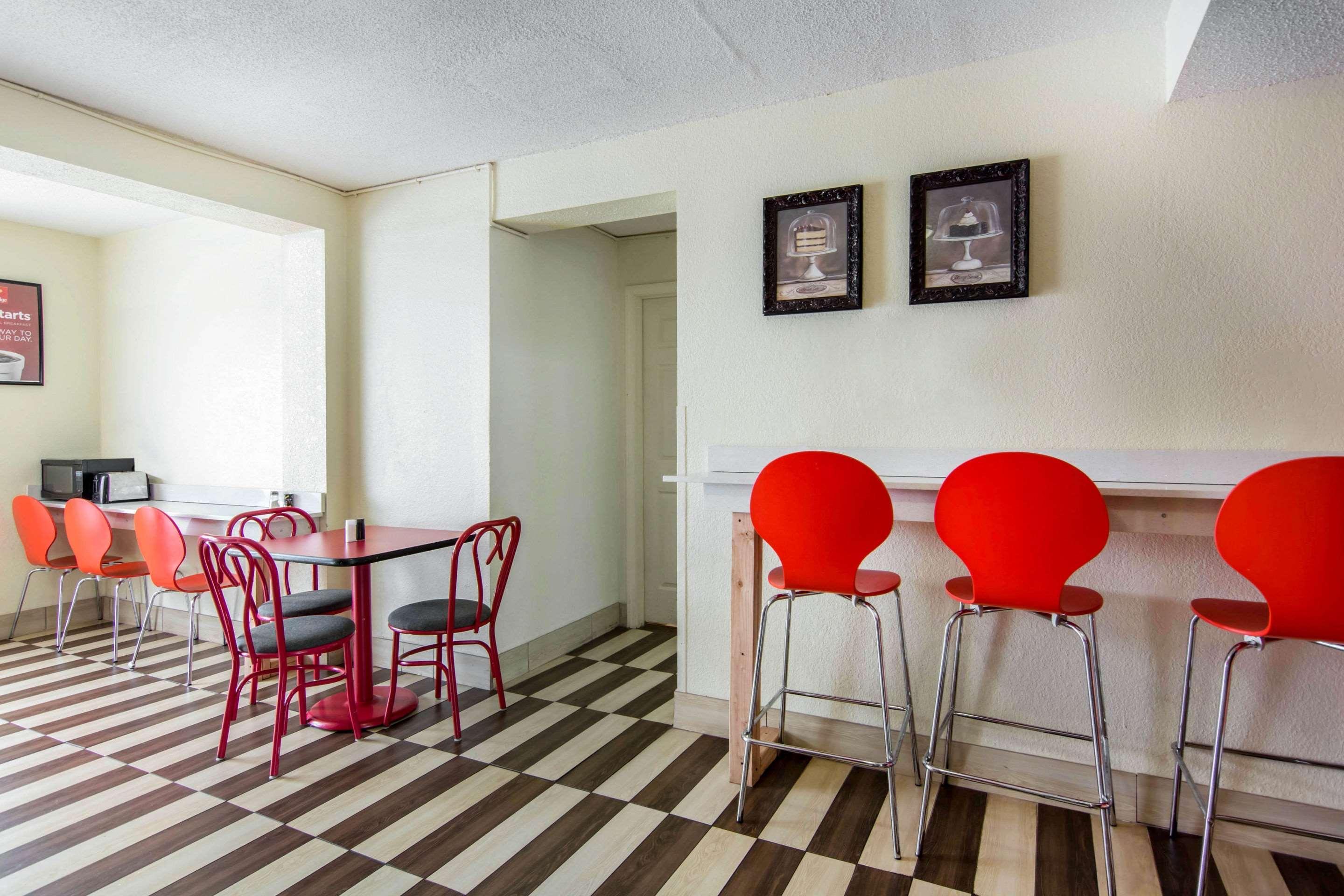 Econo Lodge Weldon - Roanoke Rapids Bagian luar foto